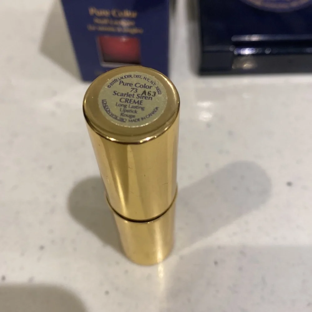 Full size Estée Lauder powder lipstick, nailpolish 4 eyeshadow - Picture 8 of 9